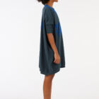 Oversize boat neck dress in 100% cotton with floral pattern on front and back