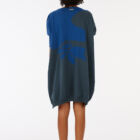 Oversize boat neck dress in 100% cotton with floral pattern on front and back