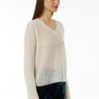 Maglia leggerissima a V in Baby Kid Mohair e Merino Extrafine