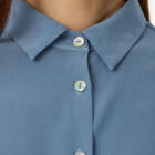 Shirt in 100% stone washed Silk, fluid line, classic collar