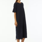 Boat neck straight longuette dress with big jabot in the back. Length over ankle, comfy vestibility.