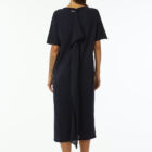 Boat neck straight longuette dress with big jabot in the back. Length over ankle, comfy vestibility.